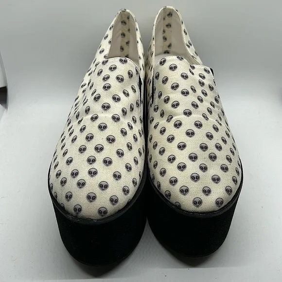 Omighty Cream Alien Platform Heels Shoes **Size 39/US Size 9** 👽👽 - Picture 2 of 9